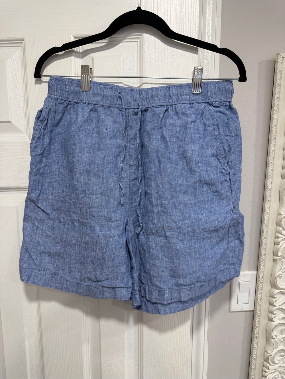 Tahari Light Blue Drawstring Linen-Blend Shorts